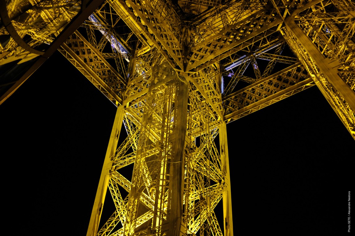 La structure vue du 1er étage la nuit
